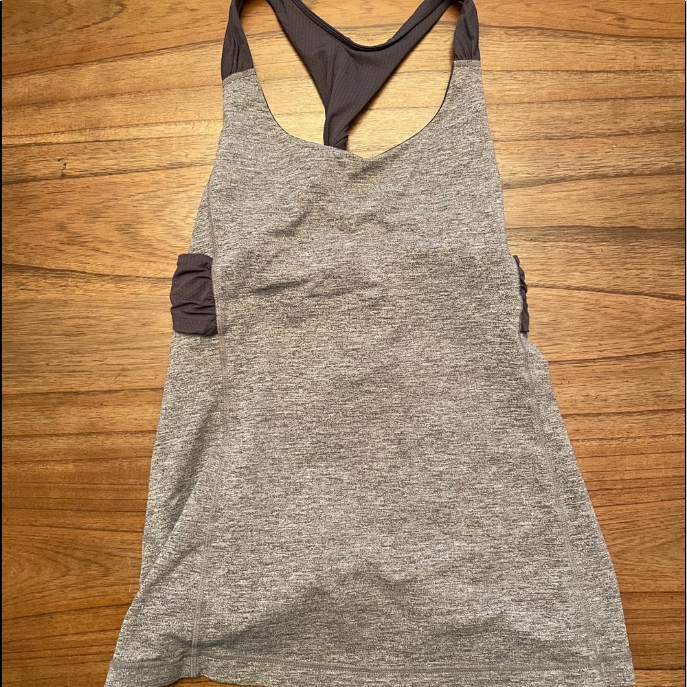 Grey Lululemon tank w/ built in sports bra size 6